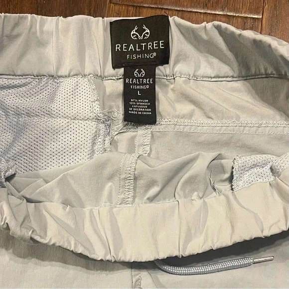 Realtree Hybrid Fishing Zip Pocket Nylon Drawstring Shorts - Picture 4 of 8